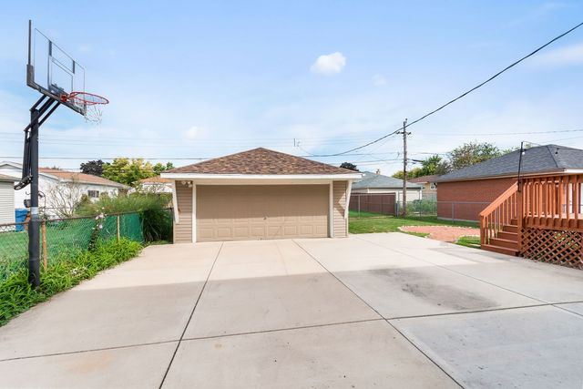 4600 W 101st Street, Oak Lawn, IL 60453