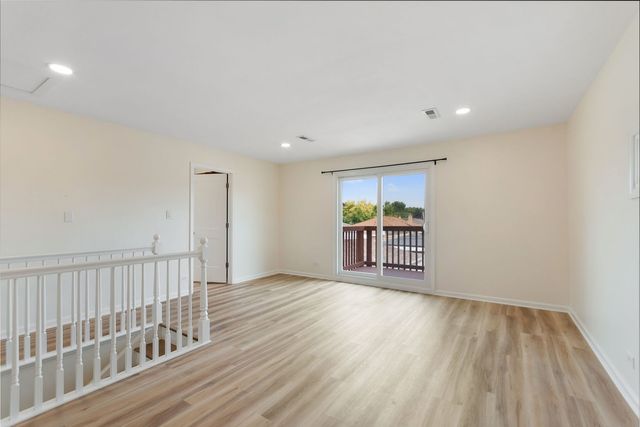 4600 W 101st Street, Oak Lawn, IL 60453