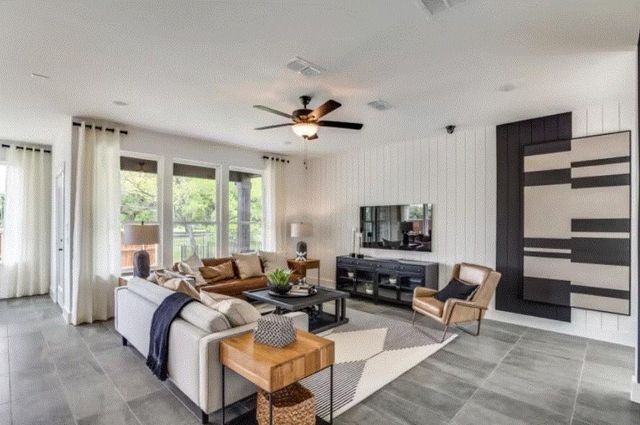 133 Harbors LN, Leander, TX 78641