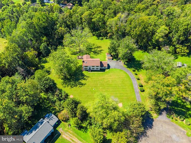 7200 N STARCREST DR, Warrenton, VA 20187