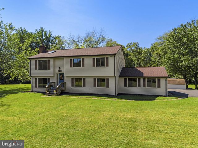 7200 N STARCREST DR, Warrenton, VA 20187