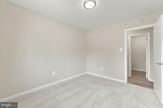 7200 N STARCREST DR, Warrenton, VA 20187