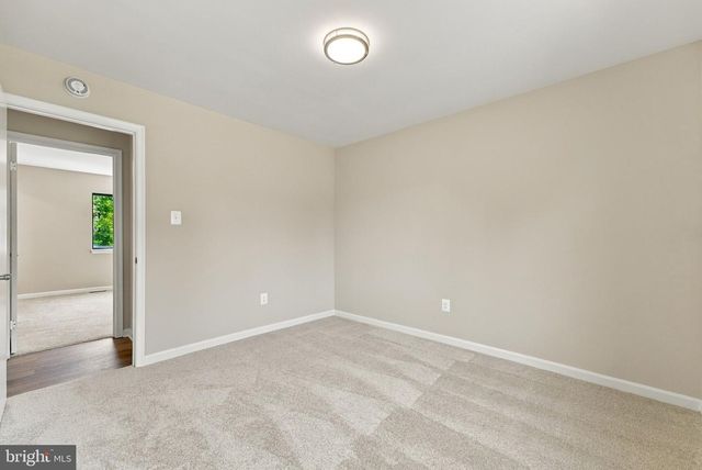 7200 N STARCREST DR, Warrenton, VA 20187