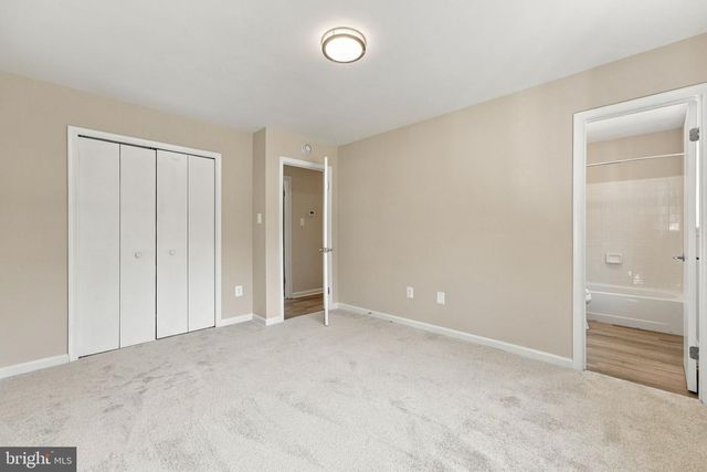 7200 N STARCREST DR, Warrenton, VA 20187