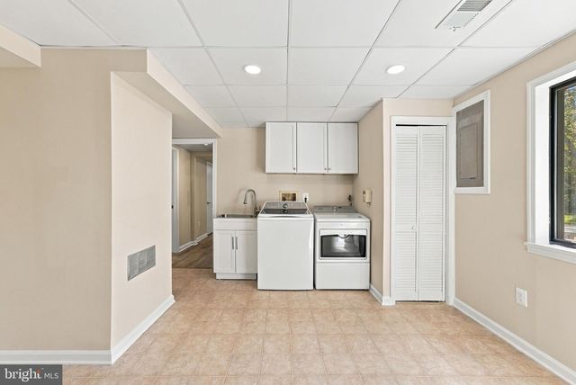 7200 N STARCREST DR, Warrenton, VA 20187
