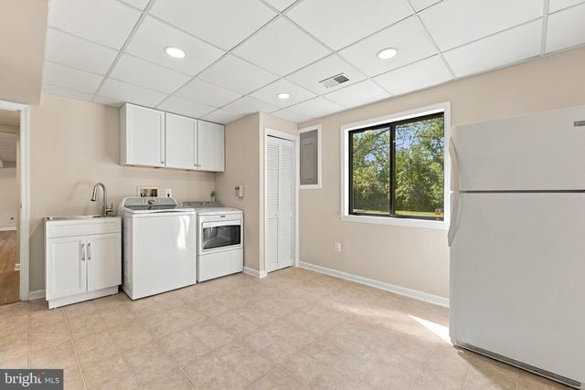 7200 N STARCREST DR, Warrenton, VA 20187
