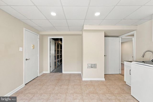 7200 N STARCREST DR, Warrenton, VA 20187