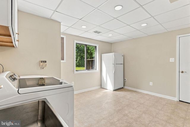 7200 N STARCREST DR, Warrenton, VA 20187