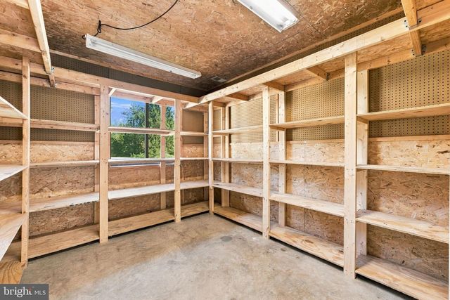 7200 N STARCREST DR, Warrenton, VA 20187