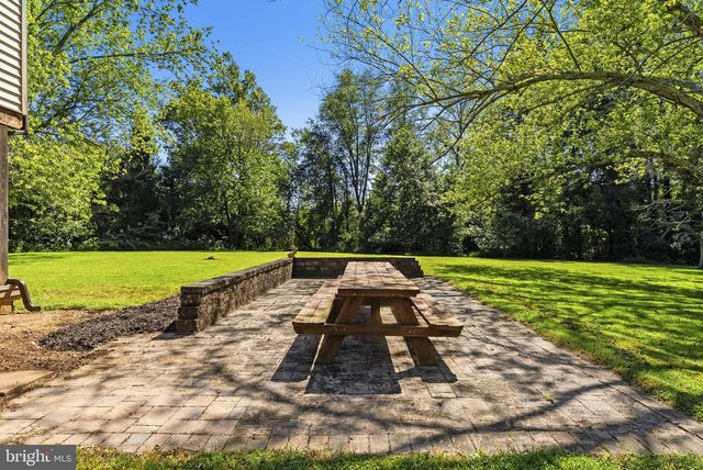 7200 N STARCREST DR, Warrenton, VA 20187