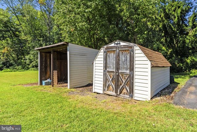 7200 N STARCREST DR, Warrenton, VA 20187