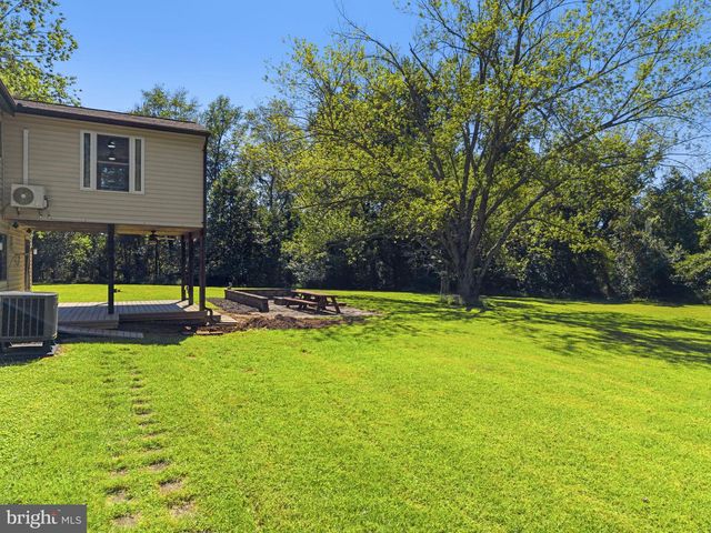 7200 N STARCREST DR, Warrenton, VA 20187
