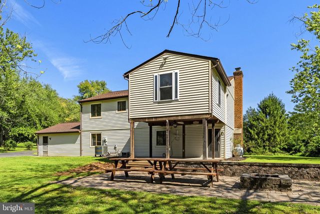 7200 N STARCREST DR, Warrenton, VA 20187