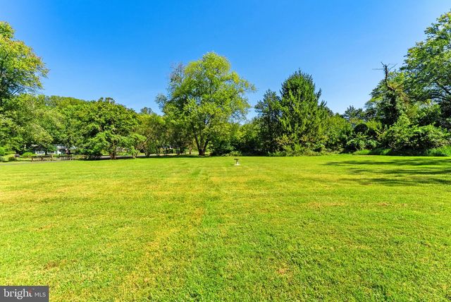 7200 N STARCREST DR, Warrenton, VA 20187