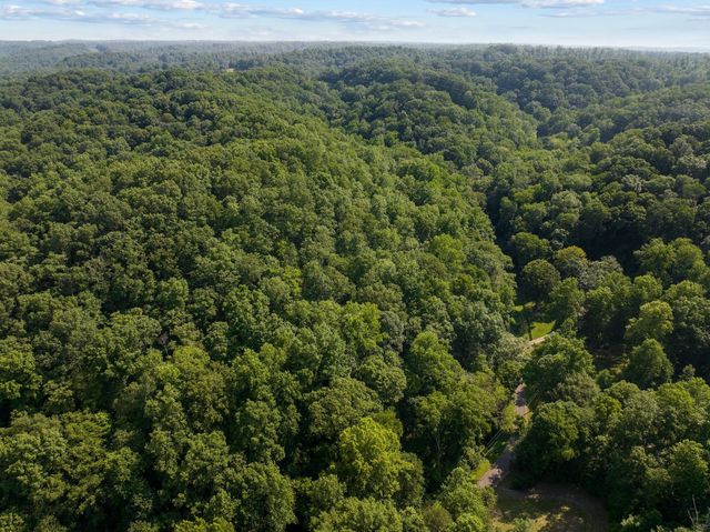 22 Deer Wood Tr, Pegram, TN 37143