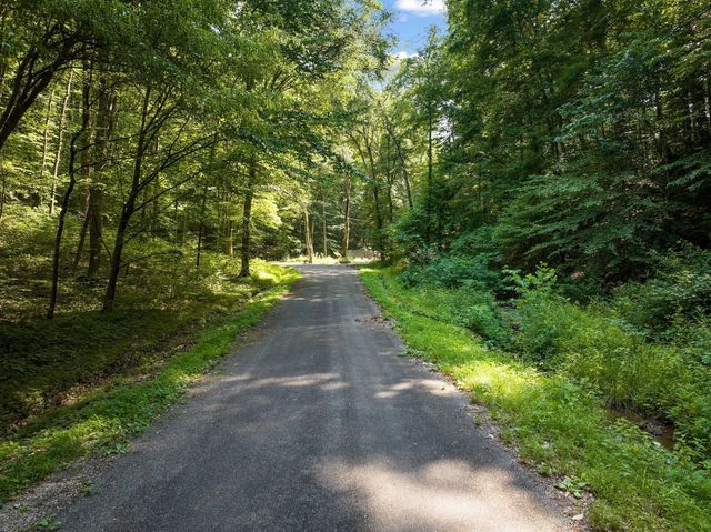 22 Deer Wood Tr, Pegram, TN 37143