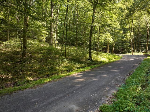 22 Deer Wood Tr, Pegram, TN 37143