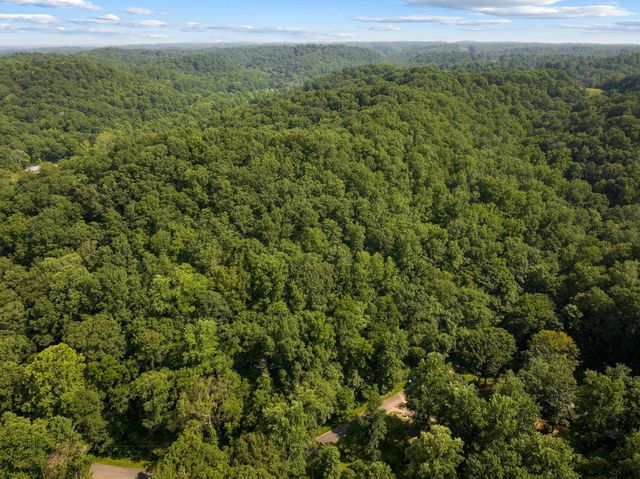 22 Deer Wood Tr, Pegram, TN 37143