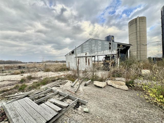 3240 E Reading Road, Osseo, MI 49266