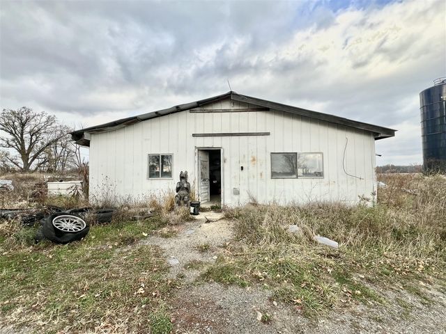 3240 E Reading Road, Osseo, MI 49266