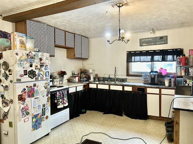 3240 E Reading Road, Osseo, MI 49266