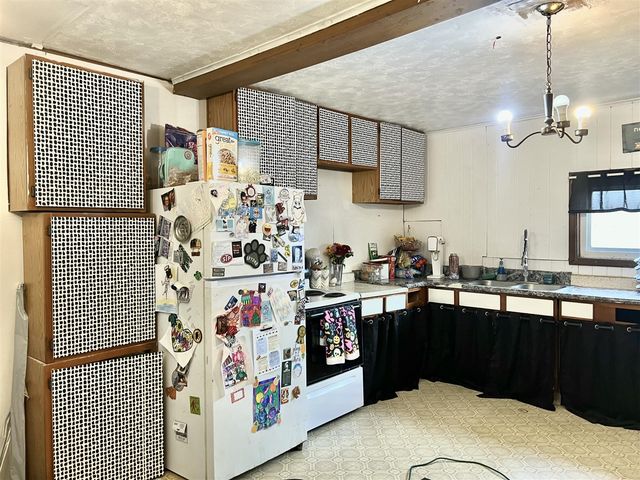 3240 E Reading Road, Osseo, MI 49266