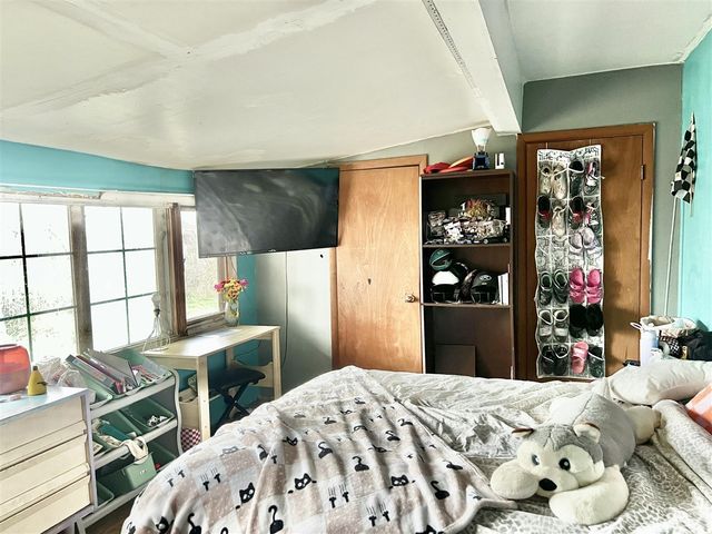 3240 E Reading Road, Osseo, MI 49266