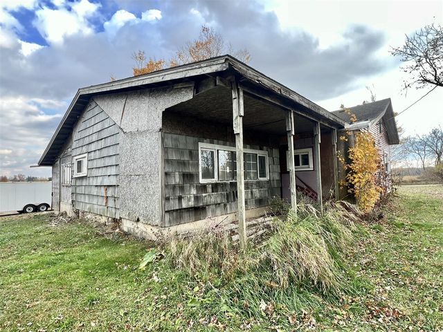 3240 E Reading Road, Osseo, MI 49266