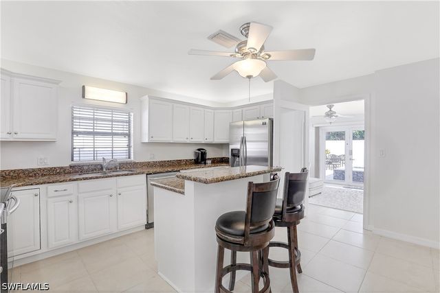 637 95th AVE N, Naples, FL 34108