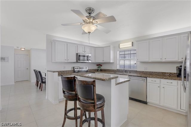 637 95th AVE N, Naples, FL 34108