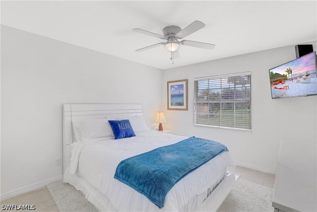 637 95th AVE N, Naples, FL 34108