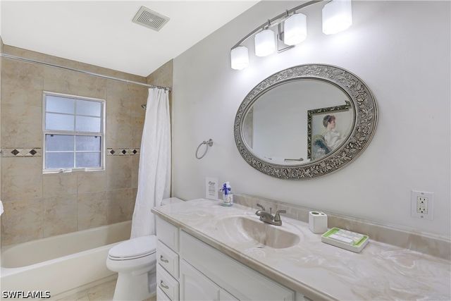 637 95th AVE N, Naples, FL 34108