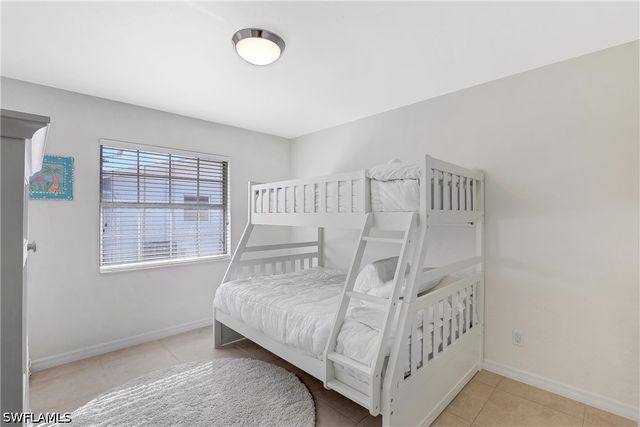 637 95th AVE N, Naples, FL 34108