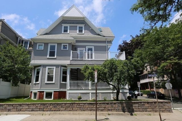 40 Evergreen Ave A, Somerville, MA 02145