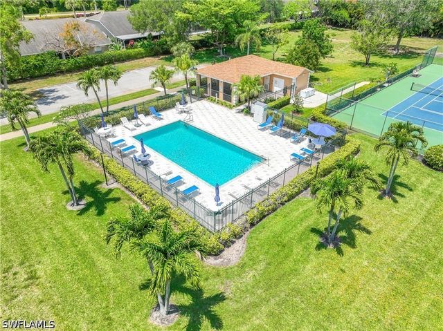 2050 W Crown Pointe BLVD C214, Naples, FL 34112