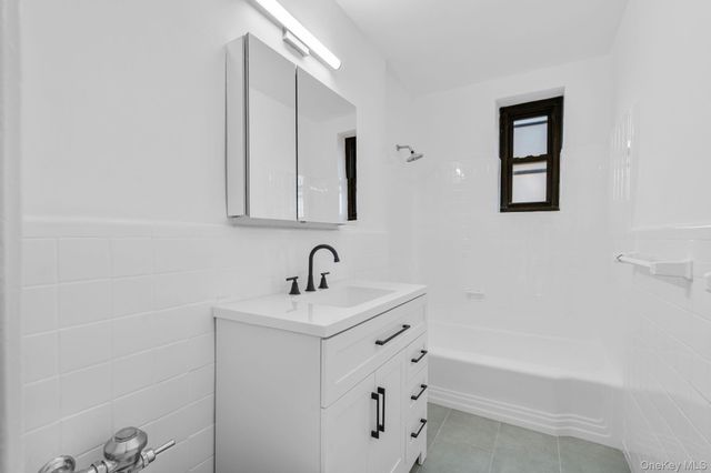 88-10 32nd Ave Avenue 304, East Elmhurst, NY 11369