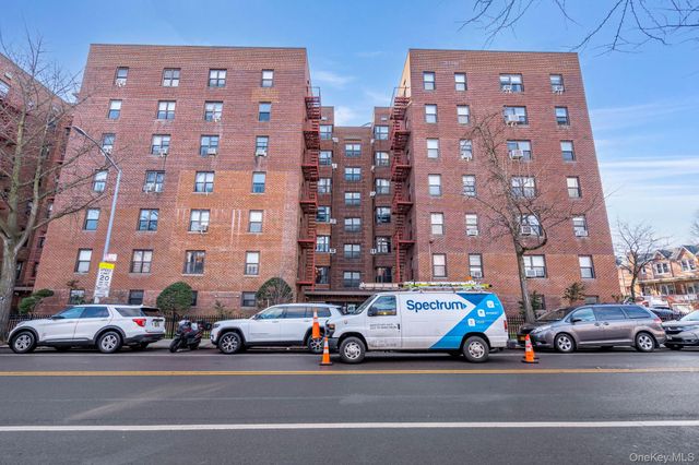 88-10 32nd Ave Avenue 304, East Elmhurst, NY 11369