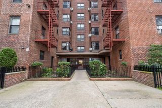 88-10 32nd Ave Avenue 304, East Elmhurst, NY 11369