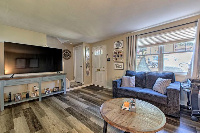 36 Glenview Avenue, City Of Greensburg, PA 15601