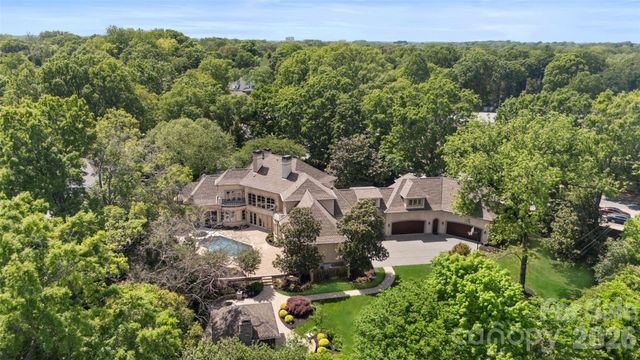 8600 Fairview Road, Charlotte, NC 28226