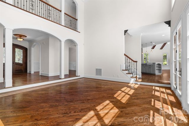 8600 Fairview Road, Charlotte, NC 28226