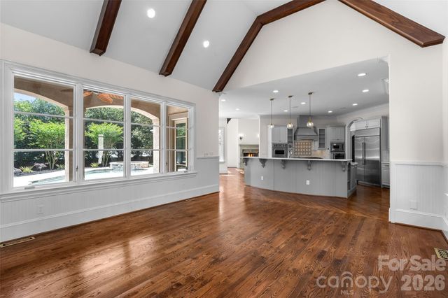 8600 Fairview Road, Charlotte, NC 28226