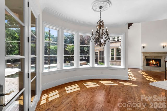 8600 Fairview Road, Charlotte, NC 28226