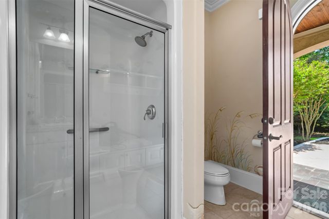 8600 Fairview Road, Charlotte, NC 28226