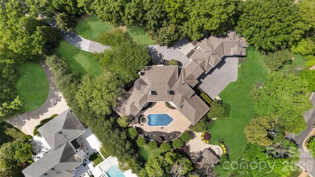 8600 Fairview Road, Charlotte, NC 28226