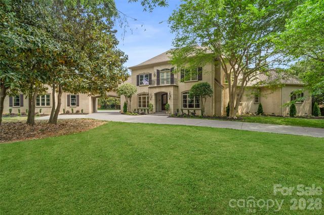 8600 Fairview Road, Charlotte, NC 28226