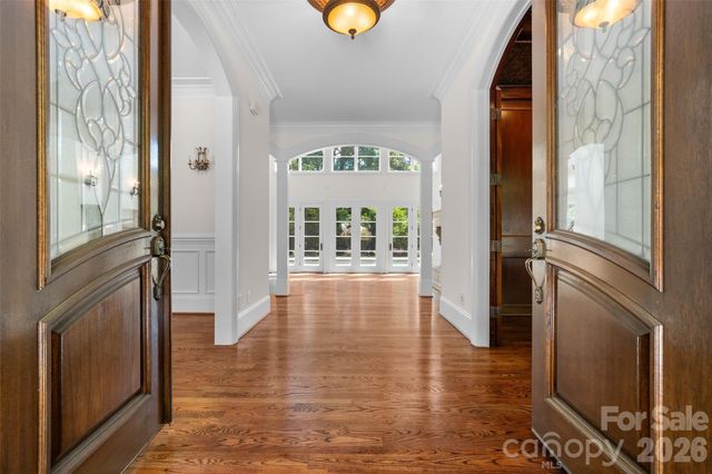 8600 Fairview Road, Charlotte, NC 28226