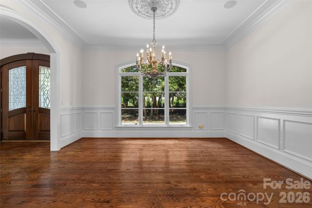 8600 Fairview Road, Charlotte, NC 28226