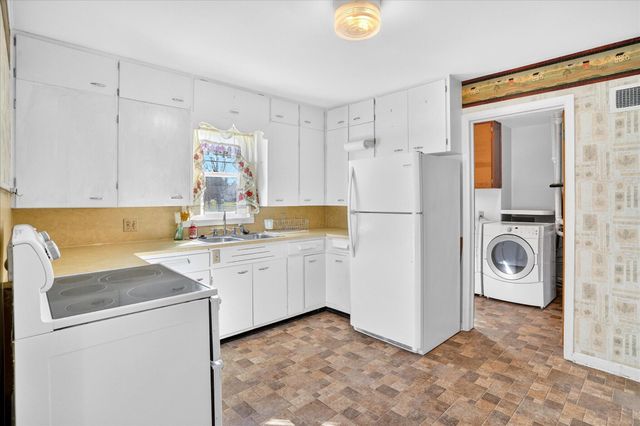 706 W Washington Street, Marshfield, MO 65706