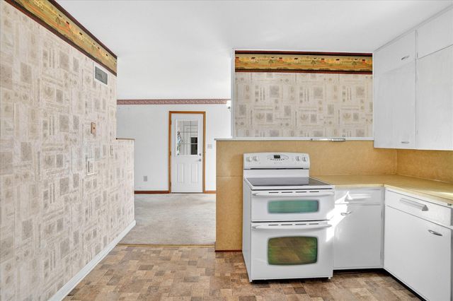 706 W Washington Street, Marshfield, MO 65706